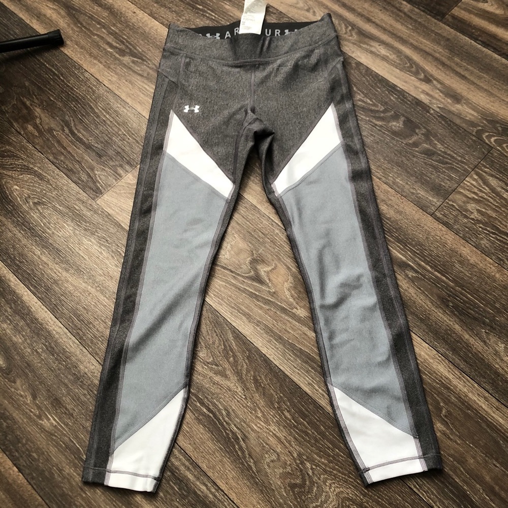 UA Cropped Leggings